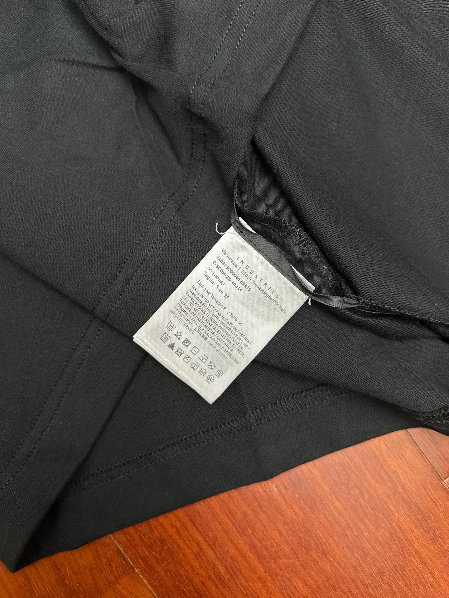 🔥130💰MONCLER 26SS T Authentic 2399 ，32 100% 200 ，1*1 285 ， ， ， 1：1 ， Size：S M L XL